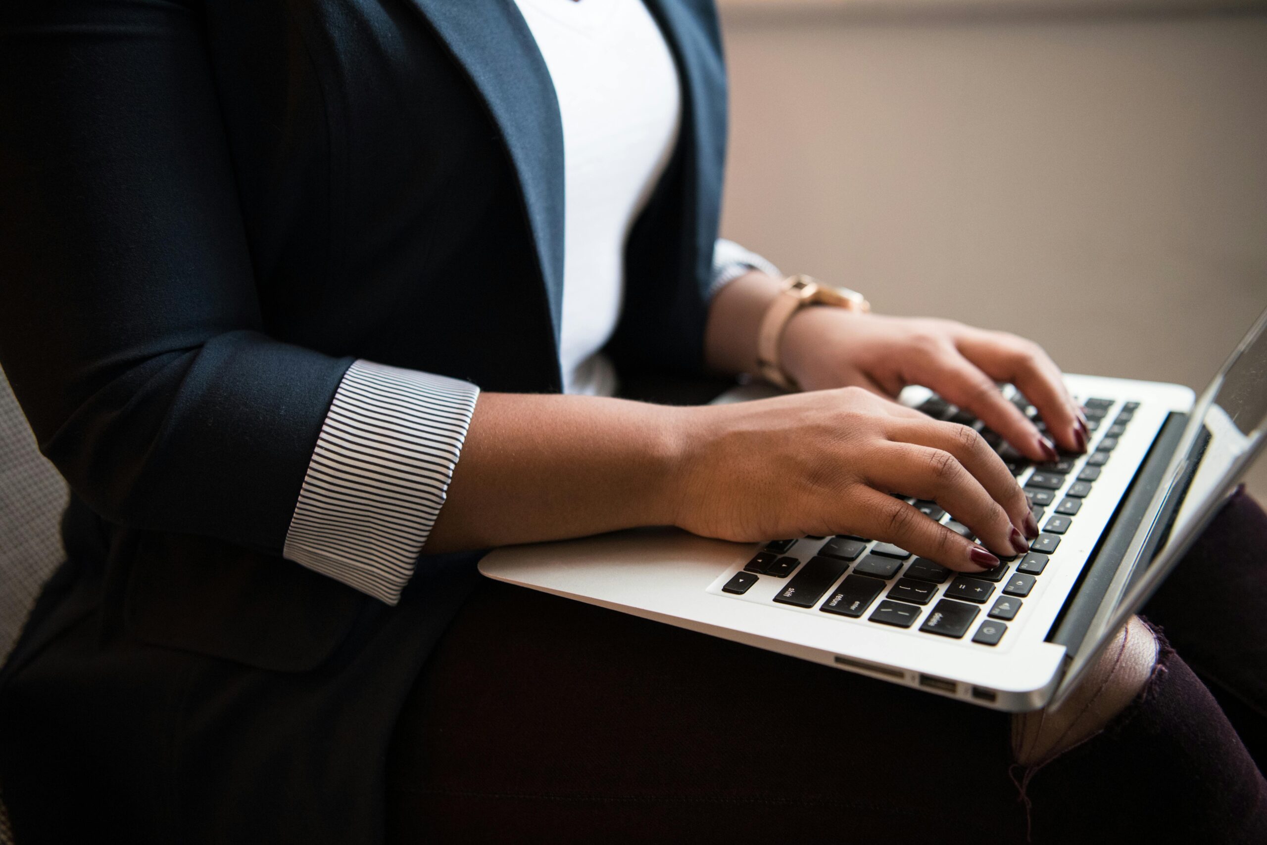 Cuidado no Trabalho: Dores que Podem Ser Evitadas